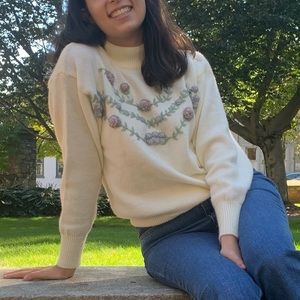 Vintage Sweater S Floral Embroidered Cream High Mock Neck 3D Knit 80s Acrylic